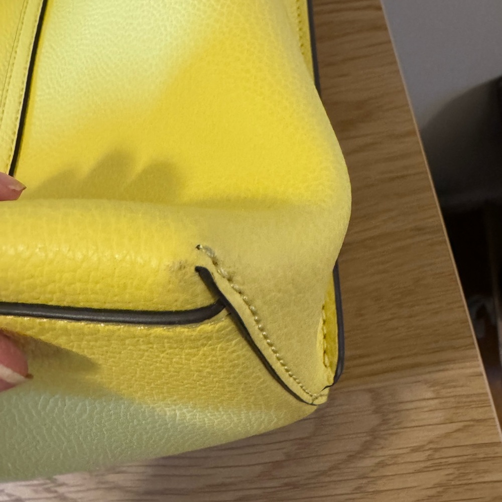 Authentic Tory Burch Triple Compartment Perry - Picture 10 of 14